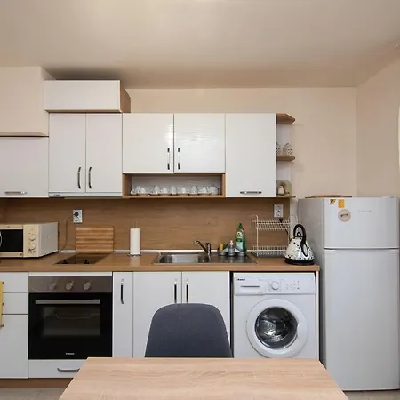 شقة 2br Flat Close To Sea Garden And Center *