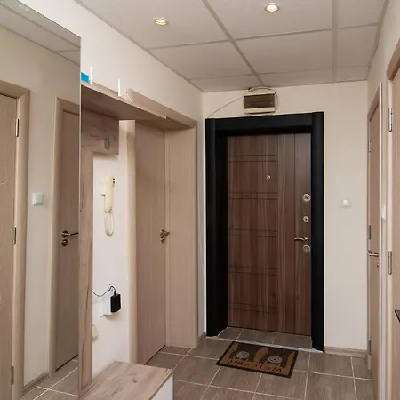 2br Flat Close To Sea Garden And Center Apartment