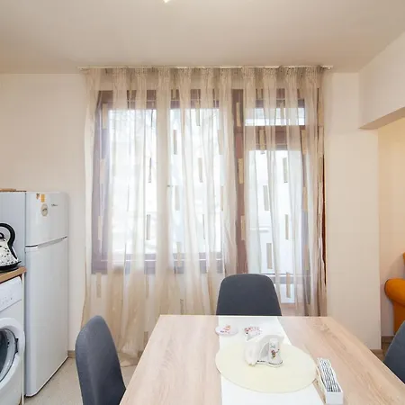 شقة 2br Flat Close To Sea Garden And Center