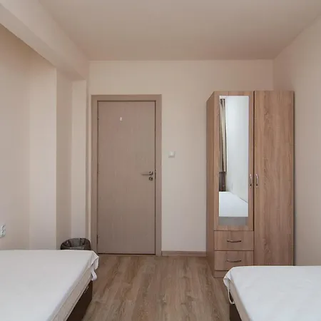 2br Flat Close To Sea Garden And Center * Varna