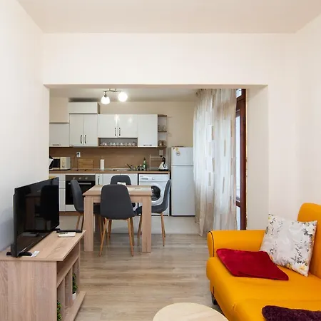 2br Flat Close To Sea Garden And Center *